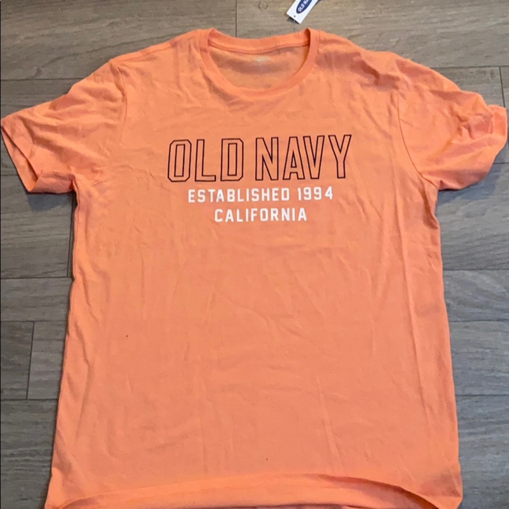 Old Navy tee